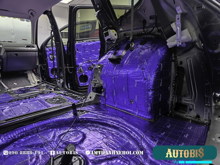 Volkswagen Tiguan Thi Công Cách Âm Thương Hiệu DrARTEX Dòng Cao Cấp Pallium & Armor Tại Autobis Volkswagen Tiguan Thi Công Cách Âm Thương Hiệu DrARTEX Dòng Cao Cấp Pallium & Armor Tại Autobis