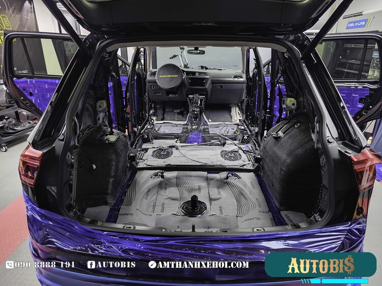 Volkswagen Tiguan Thi Công Cách Âm Thương Hiệu DrARTEX Dòng Cao Cấp Pallium & Armor Tại Autobis Volkswagen Tiguan Thi Công Cách Âm Thương Hiệu DrARTEX Dòng Cao Cấp Pallium & Armor Tại Autobis