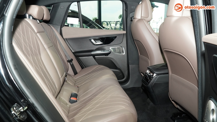 os-mercedes-benz-eqe-500-4matic-22.jpg os-mercedes-benz-eqe-500-4matic-22.jpg
