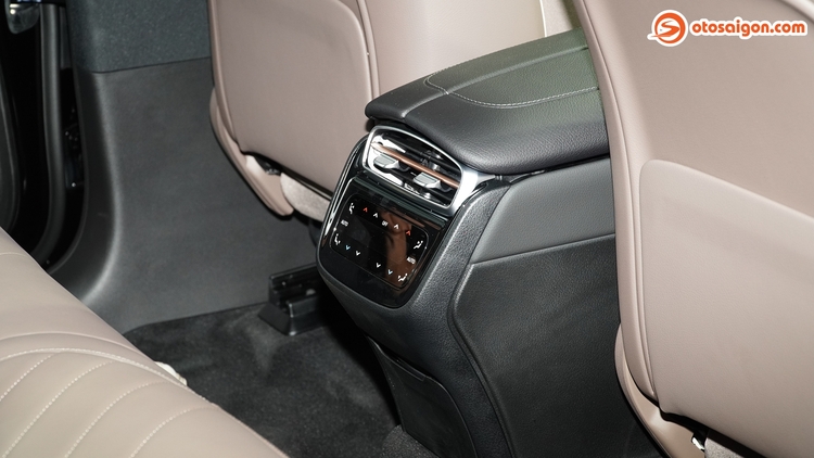 os-mercedes-benz-eqe-500-4matic-23.jpg os-mercedes-benz-eqe-500-4matic-23.jpg