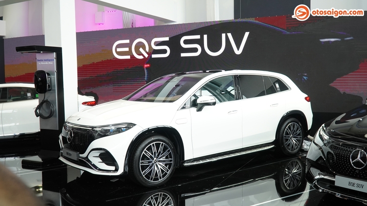 Mercedes EQS 500 4MATIC có giá 4,999 tỷ đồng: SUV chạy điện đắt nhất của Mercedes có gì hấp dẫn?