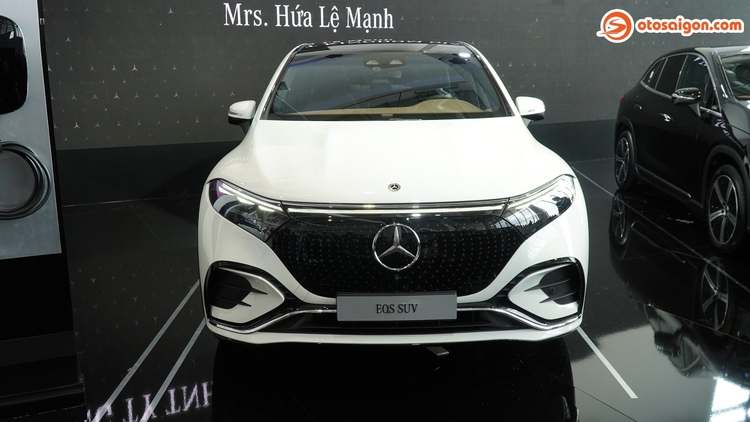 Mercedes EQS 500 4MATIC có giá 4,999 tỷ đồng: SUV chạy điện đắt nhất của Mercedes có gì hấp dẫn?