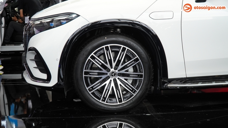 Mercedes EQS 500 4MATIC có giá 4,999 tỷ đồng: SUV chạy điện đắt nhất của Mercedes có gì hấp dẫn? Mercedes EQS 500 4MATIC có giá 4,999 tỷ đồng: SUV chạy điện đắt nhất của Mercedes có gì hấp dẫn?