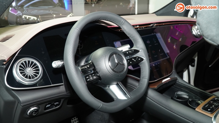 Mercedes EQS 500 4MATIC có giá 4,999 tỷ đồng: SUV chạy điện đắt nhất của Mercedes có gì hấp dẫn? Mercedes EQS 500 4MATIC có giá 4,999 tỷ đồng: SUV chạy điện đắt nhất của Mercedes có gì hấp dẫn?