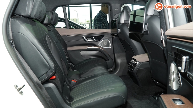 Mercedes EQS 500 4MATIC có giá 4,999 tỷ đồng: SUV chạy điện đắt nhất của Mercedes có gì hấp dẫn? Mercedes EQS 500 4MATIC có giá 4,999 tỷ đồng: SUV chạy điện đắt nhất của Mercedes có gì hấp dẫn?