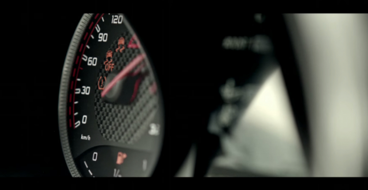 Mercedes-AMG C63 hé lộ video hấp dẫn