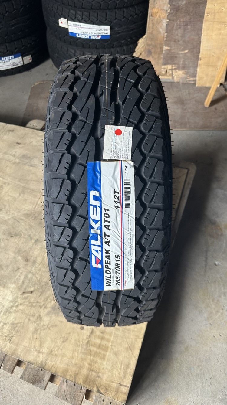 Em Hiền - Chuyên cung cấp lốp xe ô tô giá tốt TP.HCM / TP. Biên Hoà Em Hiền - Chuyên cung cấp lốp xe ô tô giá tốt TP.HCM / TP. Biên Hoà