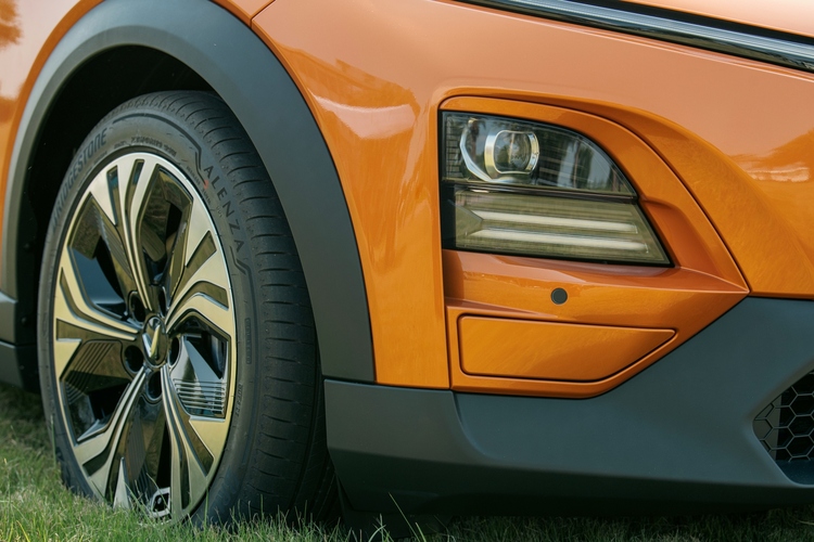Giá từ 675 triệu đồng, VinFast VF6 có gì hấp dẫn giữa loạt xe SUV cùng tầm giá?