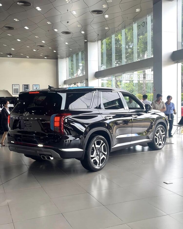 Hyundai Palisade 2023 bắt đầu về đại lý, hứa hẹn thu hút đông khách xem xe