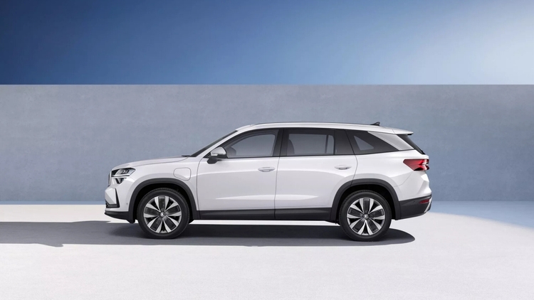 Skoda Kodiaq 2024 ra mắt, thêm động cơ Plug-in Hybrid, dài và rộng hơn bản tại Việt Nam