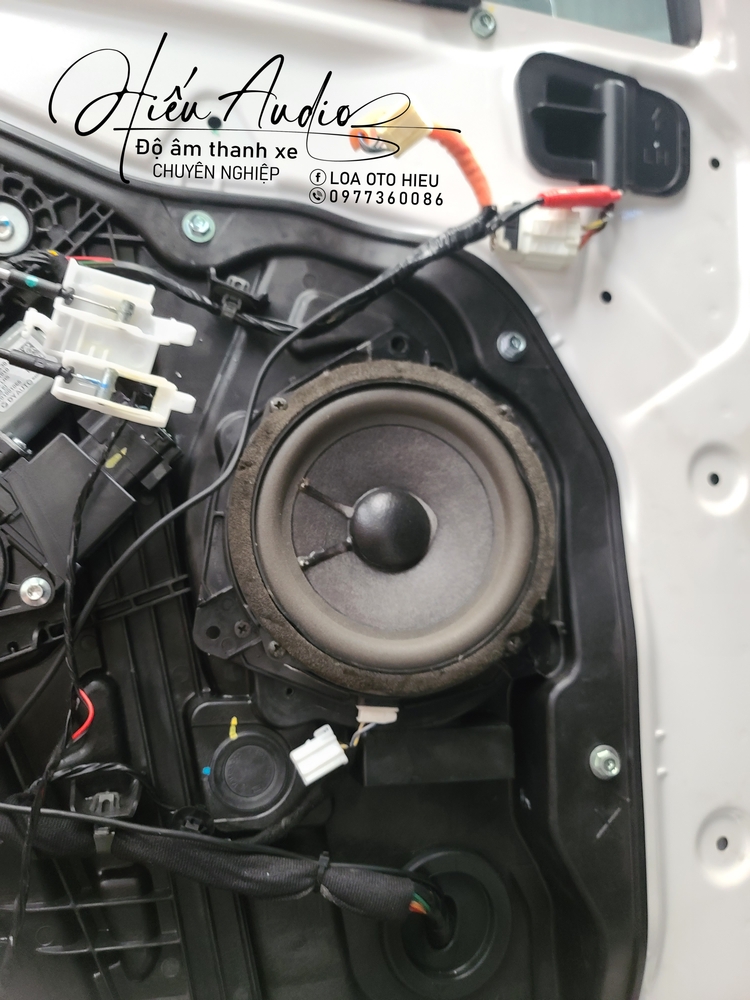 Hyundai Satafe nâng cấp âm thanh phong cách chuẩn cao cấp.