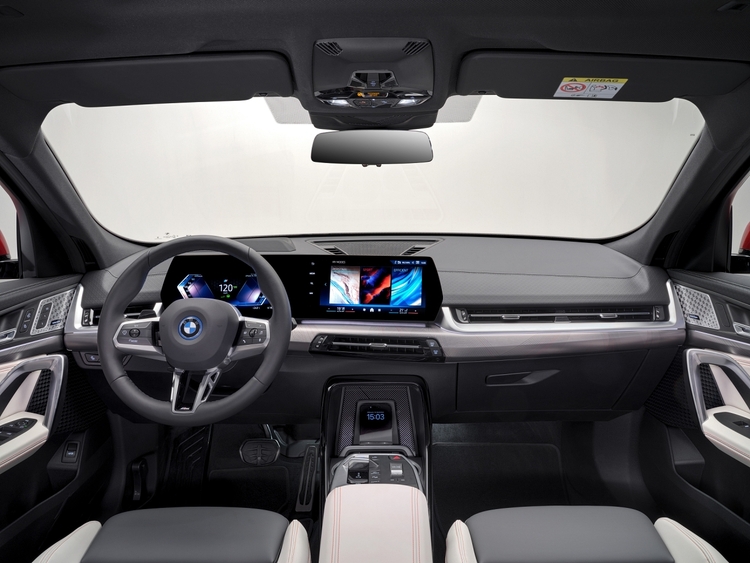 BMW-iX2-2024-4.jpg