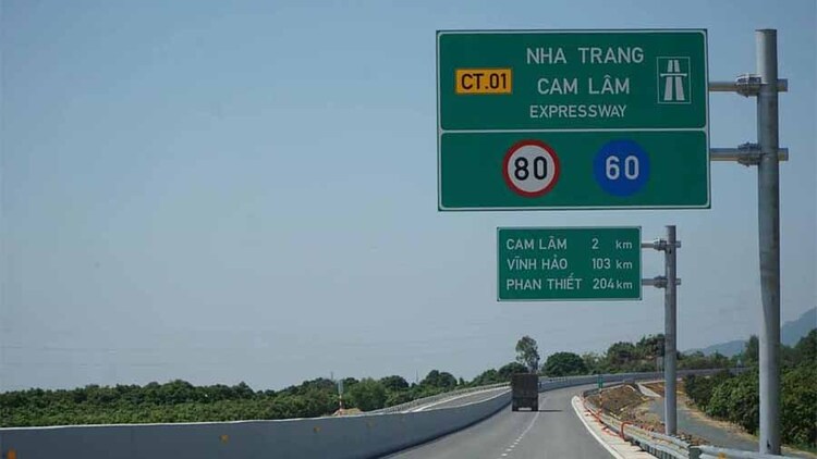 Cao tốc Phan Thiết- Cam Lâm & Cam Lâm - Nha Trang vẫn chạy bình thường?