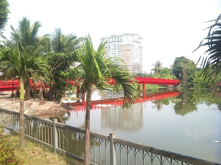 Cầu bắc qua Văn Thánh 1.JPG