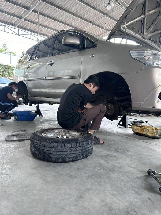 GARAGE TÍN PHÁT. 2/117 Đường Số 8,Bình Hưng Hòa,Bình Tân (Đối diện Aeon Tân Phú).