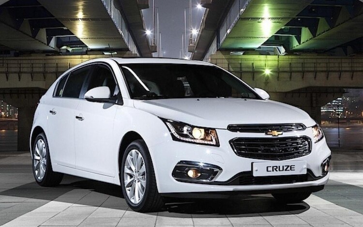 Chevrolet Cruze 2019 có phần thiết kế ngoại hình “nhỉnh hơn” Kia Cerato 2019