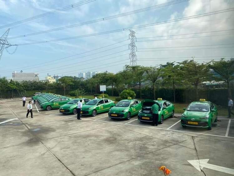 Khan hàng, Toyota Innova Cross bị bán kèm "lạc" từ 50 triệu đồng tại đại lý Khan hàng, Toyota Innova Cross bị bán kèm "lạc" từ 50 triệu đồng tại đại lý