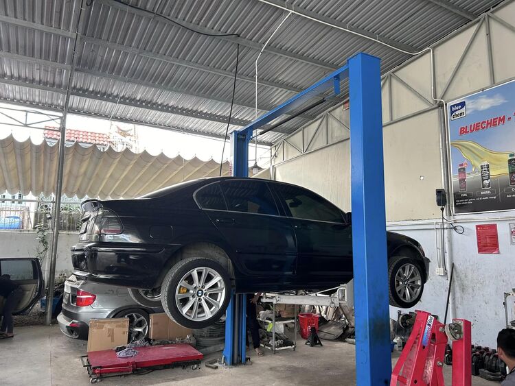 GARAGE TÍN PHÁT. 2/117 Đường Số 8,Bình Hưng Hòa,Bình Tân (Đối diện Aeon Tân Phú).