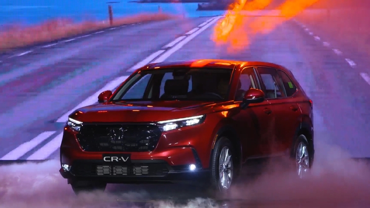 Chốt giá từ 1,109 tỷ đồng, Honda CR-V 2024 lần đầu ra mắt khách Việt với loạt trang bị khủng Chốt giá từ 1,109 tỷ đồng, Honda CR-V 2024 lần đầu ra mắt khách Việt với loạt trang bị khủng
