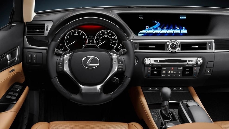 Đồng hồ xem giờ trên xe Lexus GS350 2013 chạy nhanh, fix thế nào?