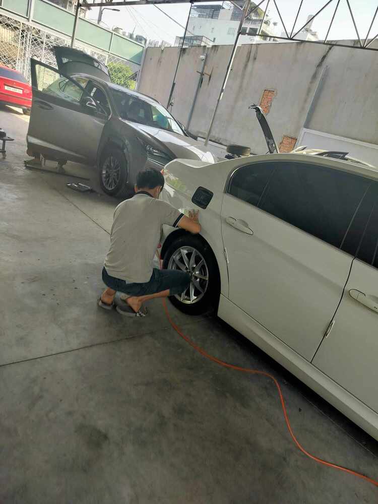 GARAGE TÍN PHÁT. 2/117 Đường Số 8,Bình Hưng Hòa,Bình Tân (Đối diện Aeon Tân Phú).