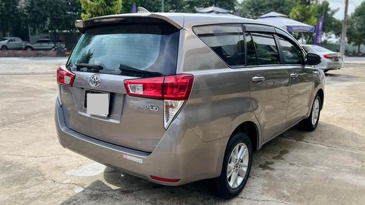 Toyota Innova 2018 thay 4 cây phuộc nhúng hơi cứng, có cách nào khắc phục?