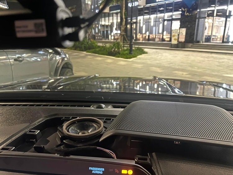 Xe Ford Everest 4x4 2023 bị kiệt bình sau 1 đêm và cách xử lý của Ford Xe Ford Everest 4x4 2023 bị kiệt bình sau 1 đêm và cách xử lý của Ford