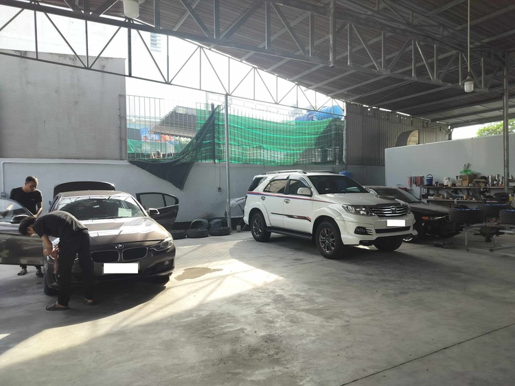 GARAGE TÍN PHÁT. 2/117 Đường Số 8,Bình Hưng Hòa,Bình Tân (Đối diện Aeon Tân Phú).