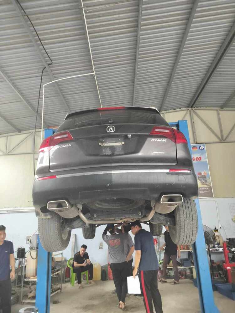 GARAGE TÍN PHÁT. 2/117 Đường Số 8,Bình Hưng Hòa,Bình Tân (Đối diện Aeon Tân Phú).