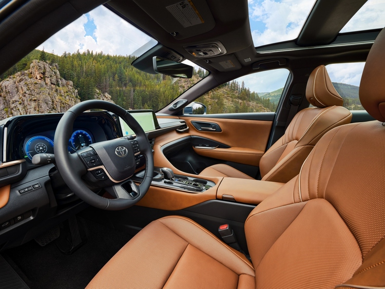 2025-Toyota-Crown-Signia-US-debut-8.jpg 2025-Toyota-Crown-Signia-US-debut-8.jpg