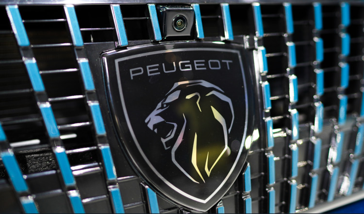 Peugeot 408 về showroom, nhiều khách hàng đặt cọc để nhận xe sớm Peugeot 408 về showroom, nhiều khách hàng đặt cọc để nhận xe sớm