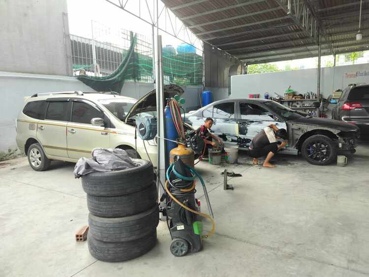 GARAGE TÍN PHÁT. 2/117 Đường Số 8,Bình Hưng Hòa,Bình Tân (Đối diện Aeon Tân Phú).