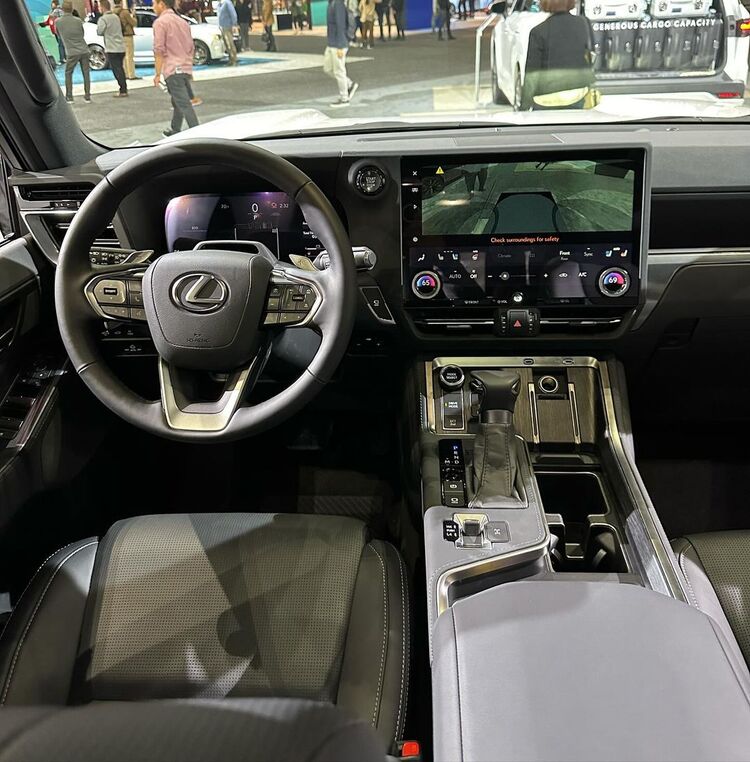 Lexus GX 550 2024 và LM 500H chính thức được đại lý chính hãng nhận đặt hàng (nhận cọc)