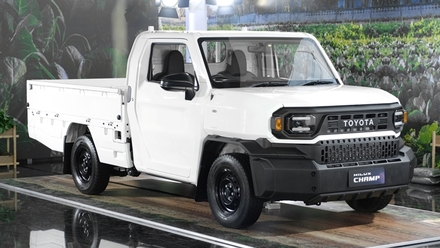 toyota-hilux-champ-19.jpg