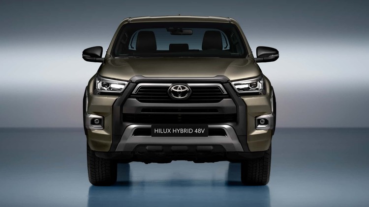 Toyota Hilux sắp trang bị động cơ dầu hybrid nhẹ, tăng sức mạnh, giảm khiếm khuyết của máy dầu