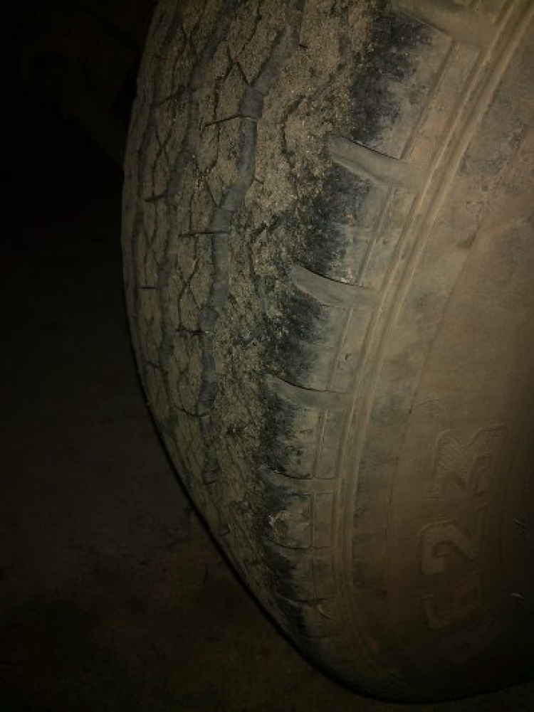 Hjx lâu lâu ktra vỏ xe thế này đây có cách nào khắc phục ko ạ? Hjx lâu lâu ktra vỏ xe thế này đây có cách nào khắc phục ko ạ?