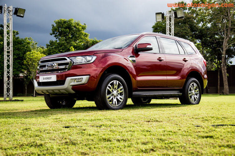 Xem trước Ford Everest 2016 chuẩn bị về Việt Nam