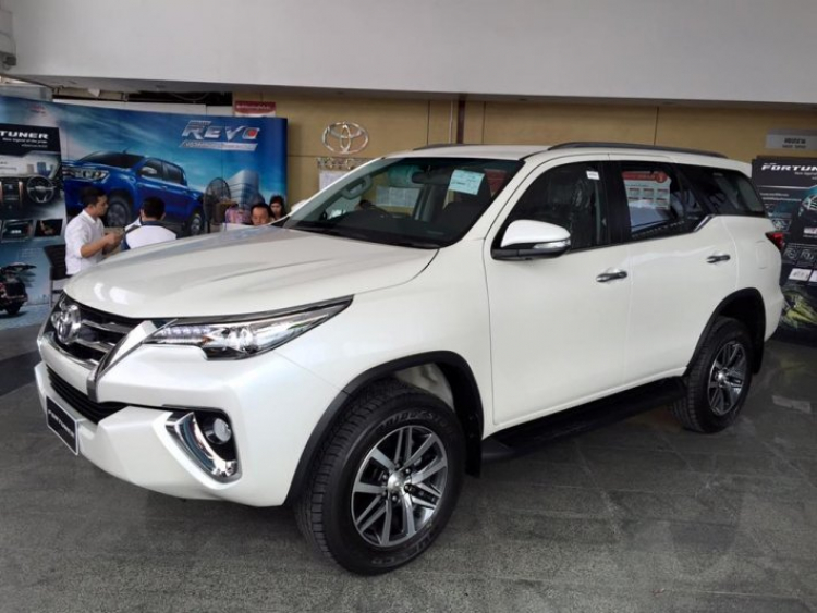 [Video] Cận cảnh thực tế  Toyota Fortuner ở Thái Lan