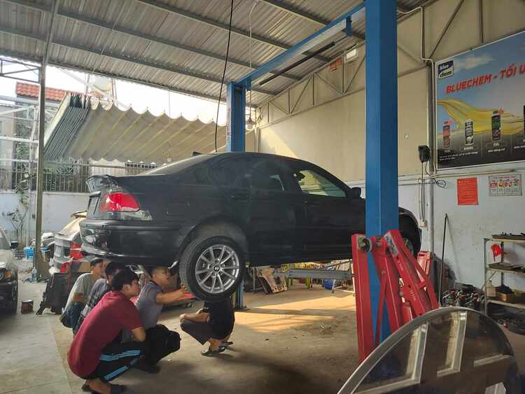 GARAGE TÍN PHÁT. 2/117 Đường Số 8,Bình Hưng Hòa,Bình Tân (Đối diện Aeon Tân Phú).