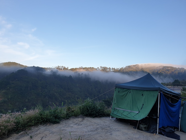 Video - Cắm trại trên 1 con dốc Đà Lạt