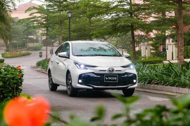 Sắm Toyota Vios du xuân với chi phí lăn bánh hấp dẫn: Không lo trước bạ, bảo hiểm