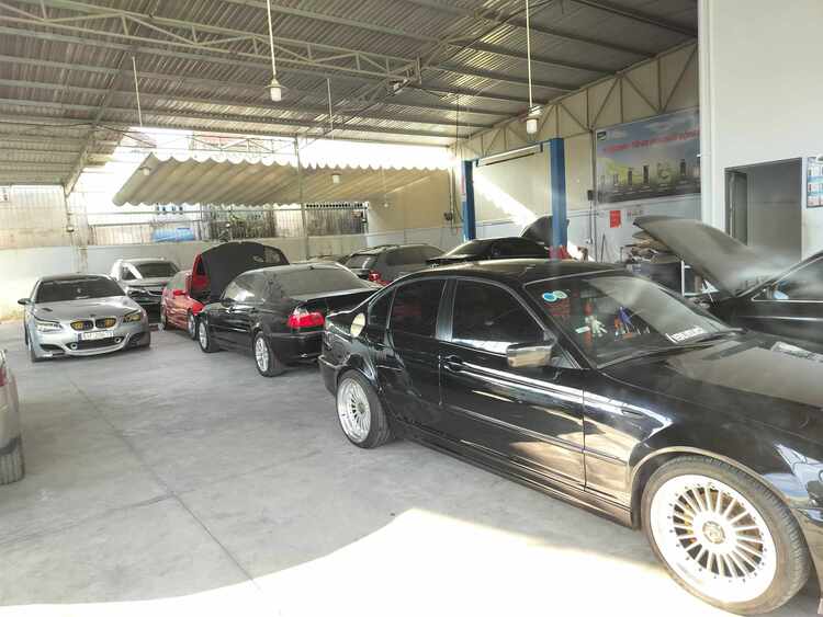 GARAGE TÍN PHÁT. 2/117 Đường Số 8,Bình Hưng Hòa,Bình Tân (Đối diện Aeon Tân Phú).