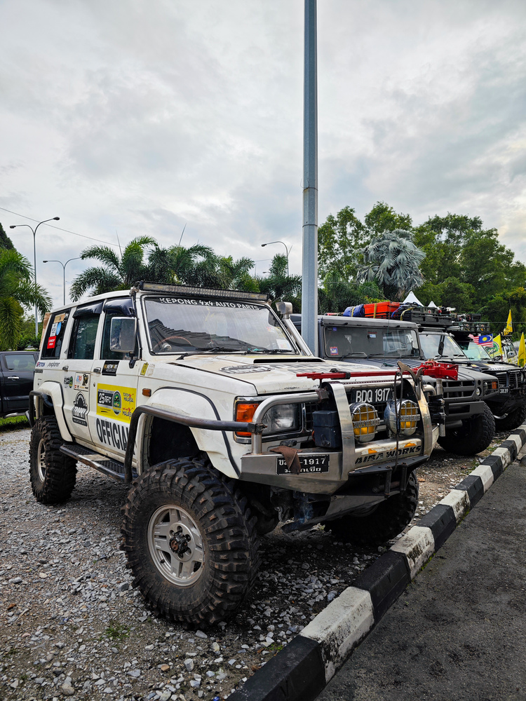 Đội Việt Nam chinh phục Rainforest Challenge 2023 tại Malaysia