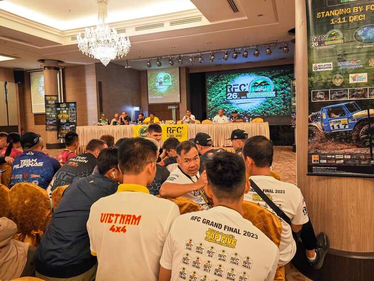 Đội Việt Nam chinh phục Rainforest Challenge 2023 tại Malaysia