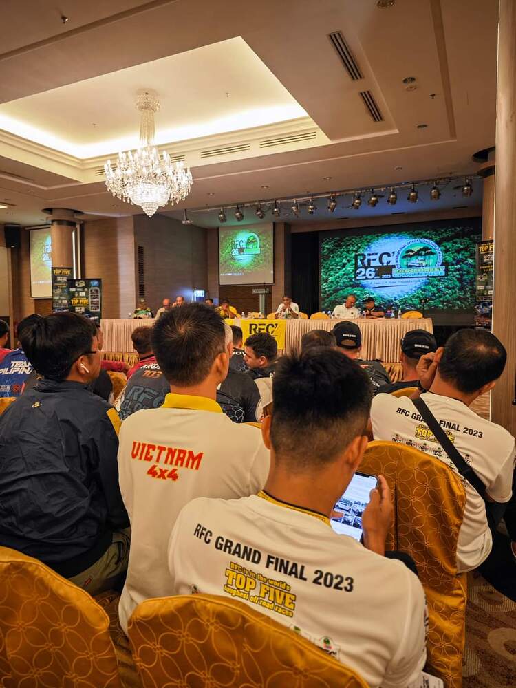 Đội Việt Nam chinh phục Rainforest Challenge 2023 tại Malaysia