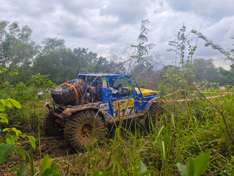 Đội Việt Nam chinh phục Rainforest Challenge 2023 tại Malaysia