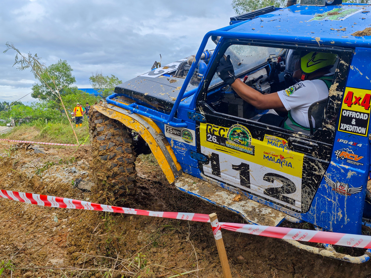 Đội Việt Nam chinh phục Rainforest Challenge 2023 tại Malaysia