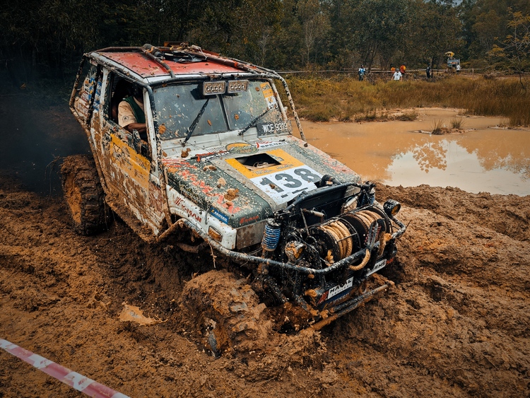 Đội Việt Nam chinh phục Rainforest Challenge 2023 tại Malaysia Đội Việt Nam chinh phục Rainforest Challenge 2023 tại Malaysia