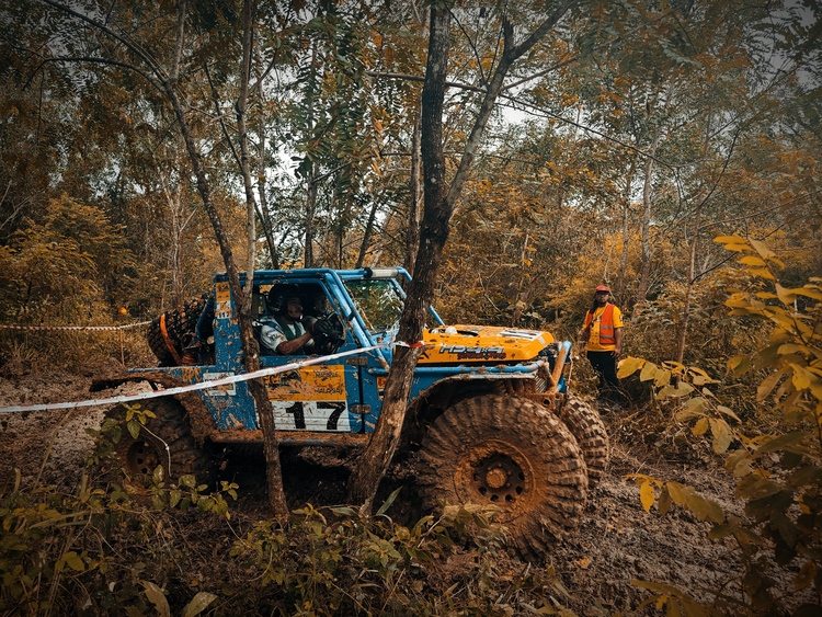 Đội Việt Nam chinh phục Rainforest Challenge 2023 tại Malaysia