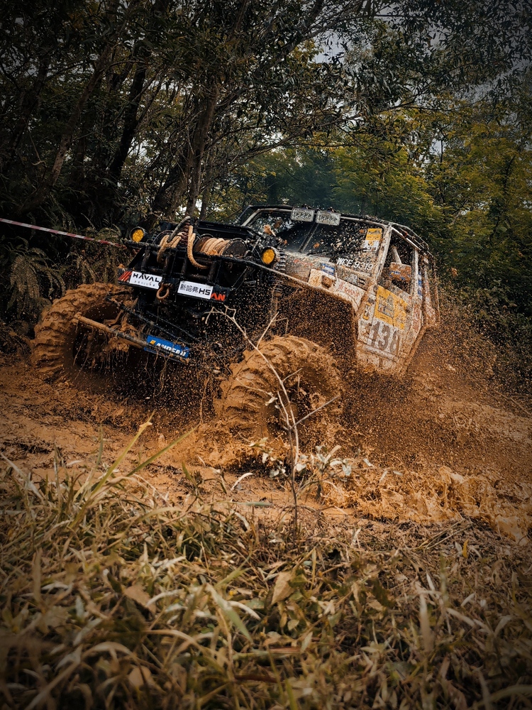 Đội Việt Nam chinh phục Rainforest Challenge 2023 tại Malaysia Đội Việt Nam chinh phục Rainforest Challenge 2023 tại Malaysia